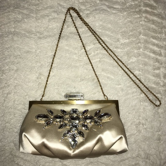 Badgley Mischka Jeweled Snap Clutch Ivory - Picture 5 of 11